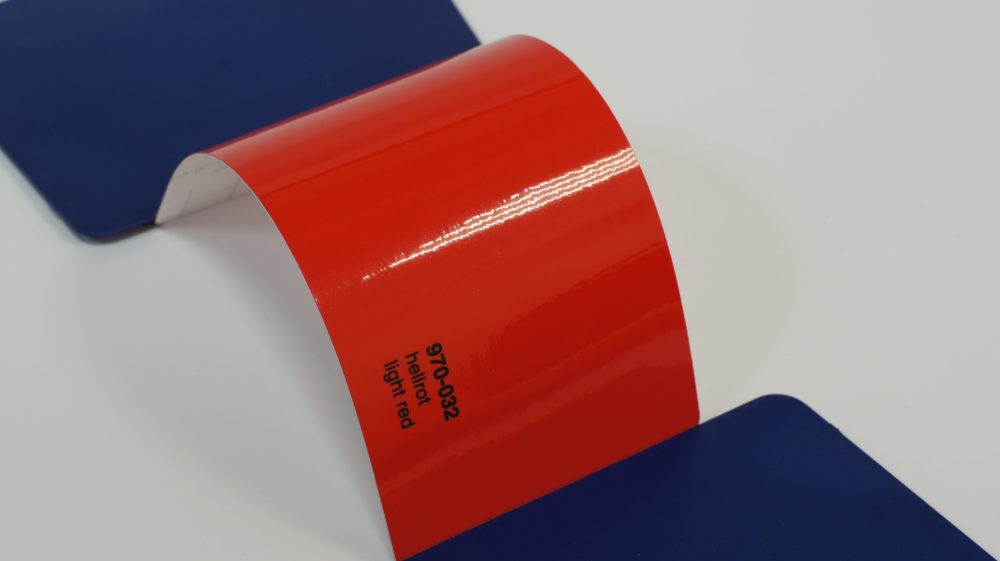 Автовинил Oracal 970-032 hellrot light red светло-красный, глянец