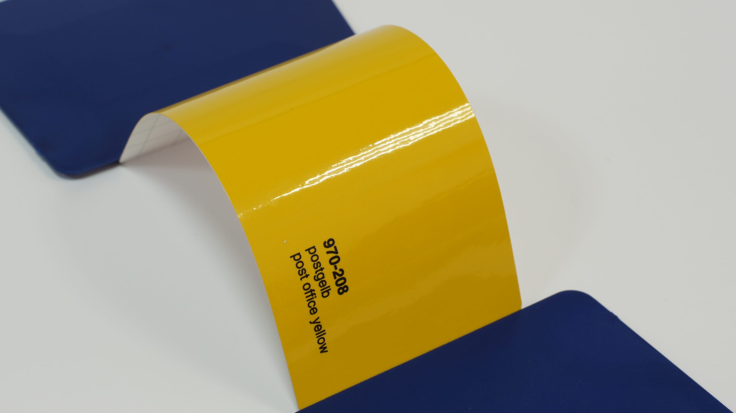 Автовинил Oracal 970-208 post office yellow желтый глянец