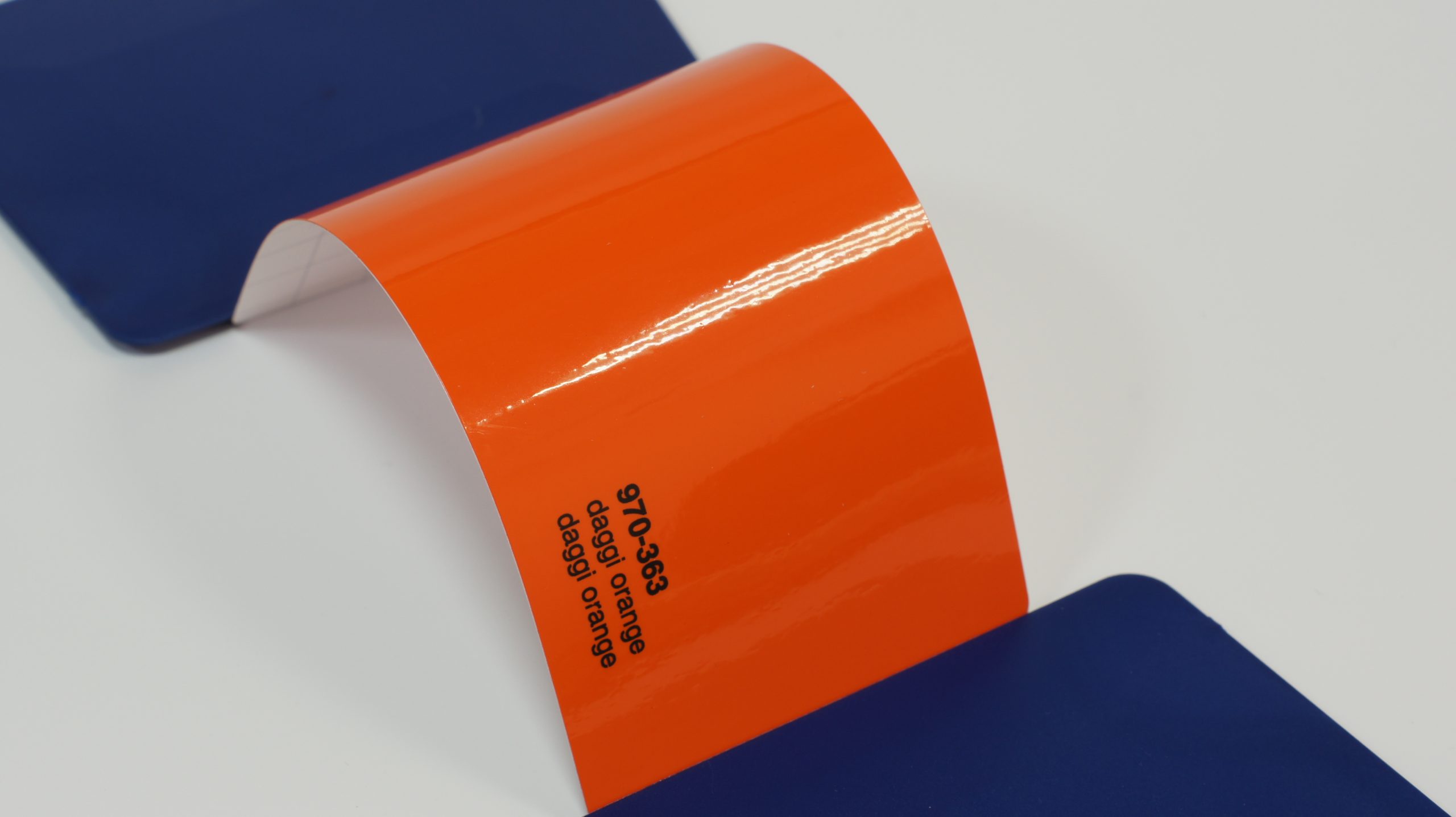 Автовинил Oracal 970-363 daggi orange дагги-оранжевый , глянец