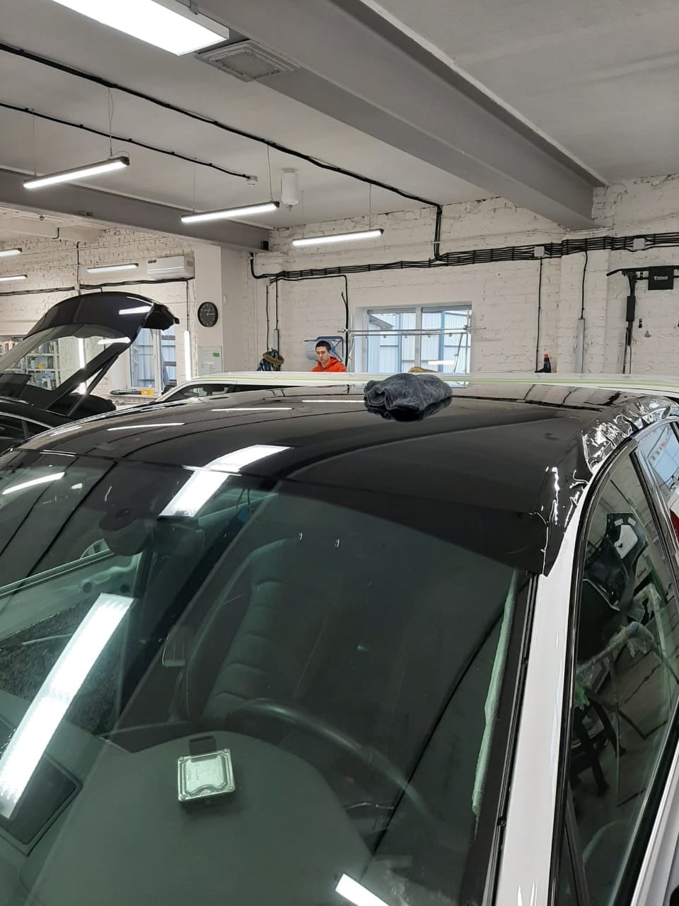 Черный полиуретан для авто с самовосстановлением Black Gloss PPF 1,52м х 1 пог.м — изображение 2