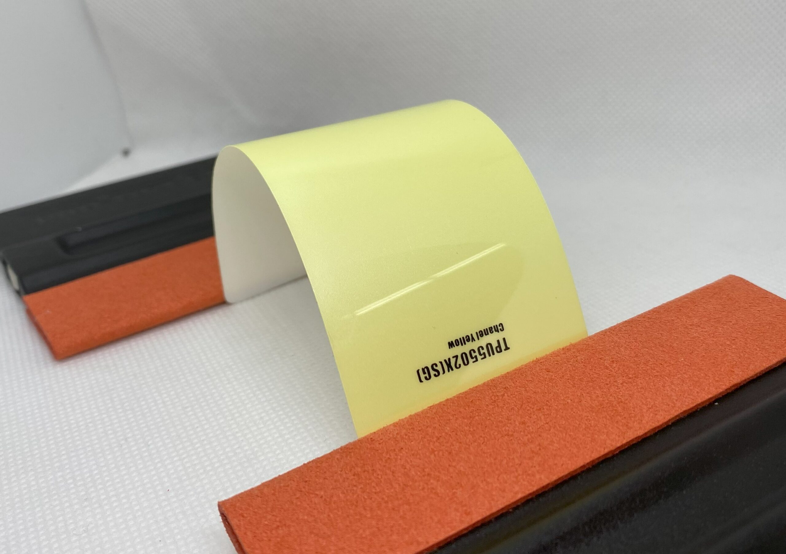 Carlas TPU5502X Chanel Yellow — изображение 2