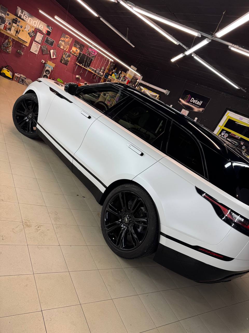 Carlas TPUM5309 Tesla Satin Ceramic White