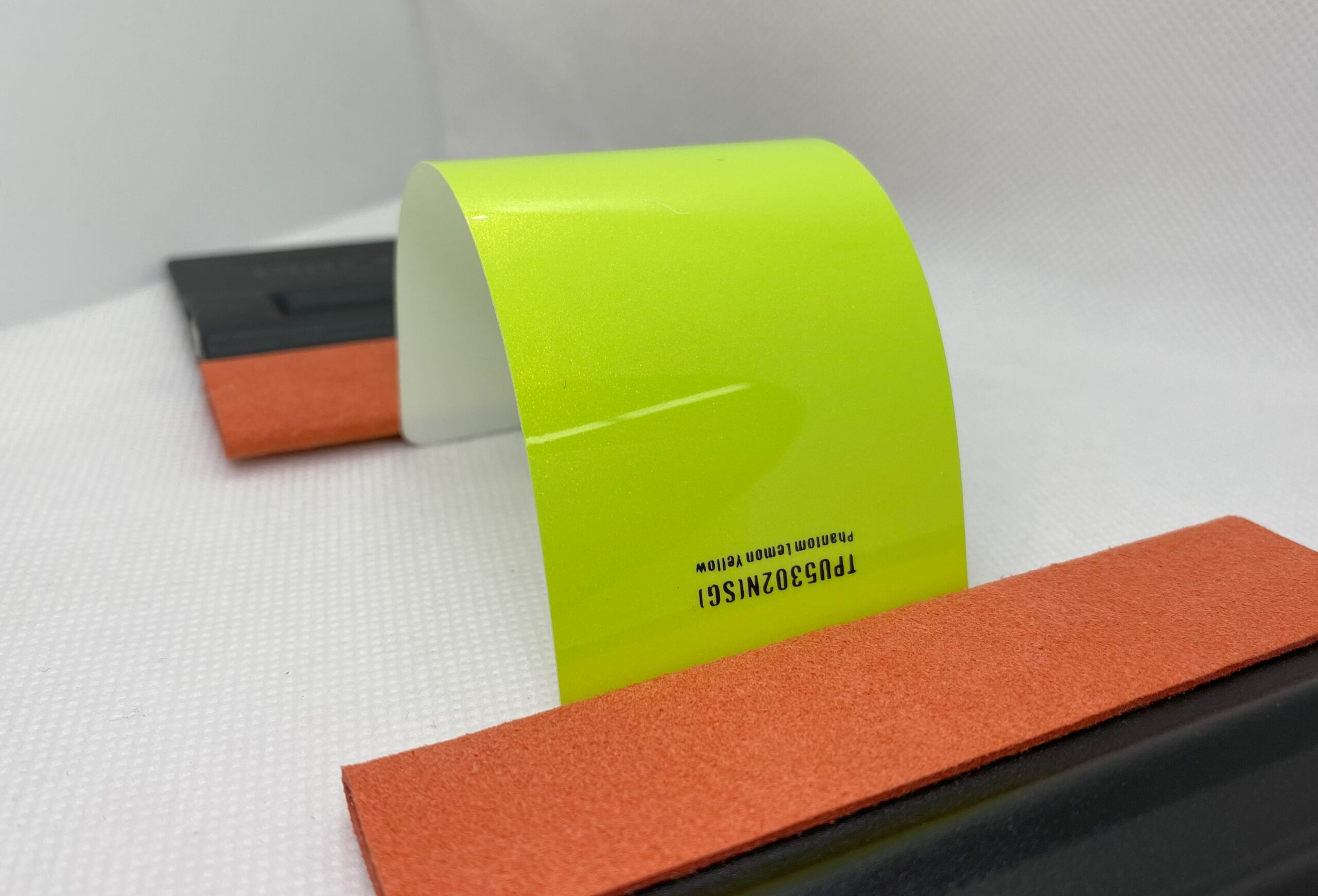 Carlas TPU5302N Phantom Lemon Yellow — изображение 2
