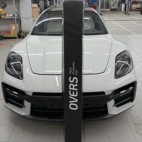 Полиуретановая пленка Overs Gloss PPF HT190 мкр. Рулон 1,52 х 15м для белых авто